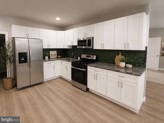 Building Photo - 4359 Frankford Ave Unit B