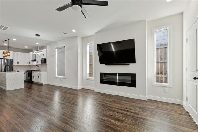 Photo - 2224 Dyson St