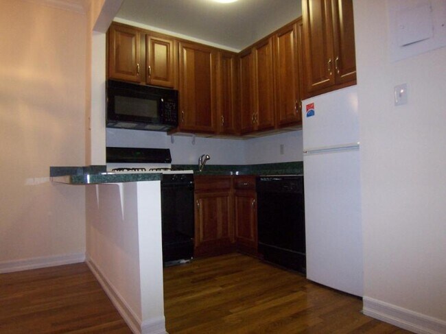 Building Photo - 2 bedroom in NEW YORK NY 10025 Unit 4W Rental
