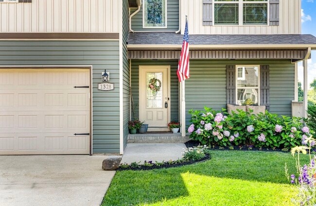 Photo - 1328 Sussex Dr