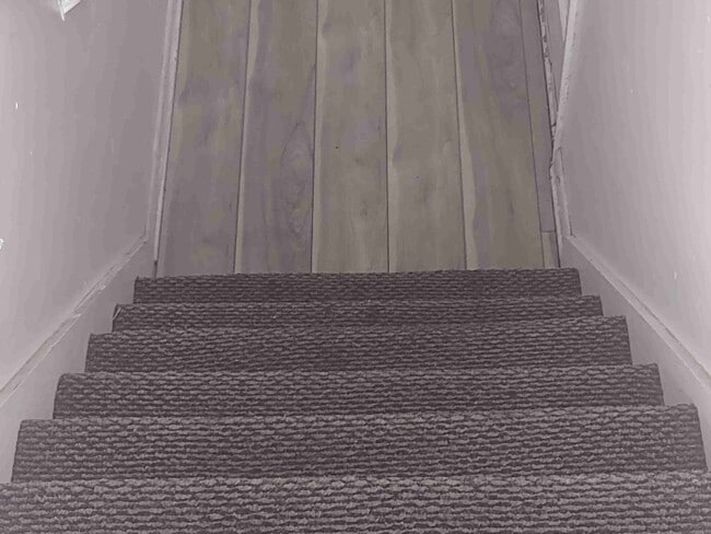 Photo - 1394 Carriage