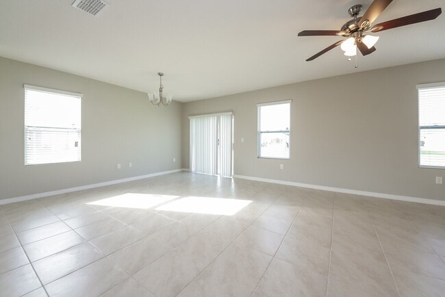 Photo - 1883 Green Dragon Dr