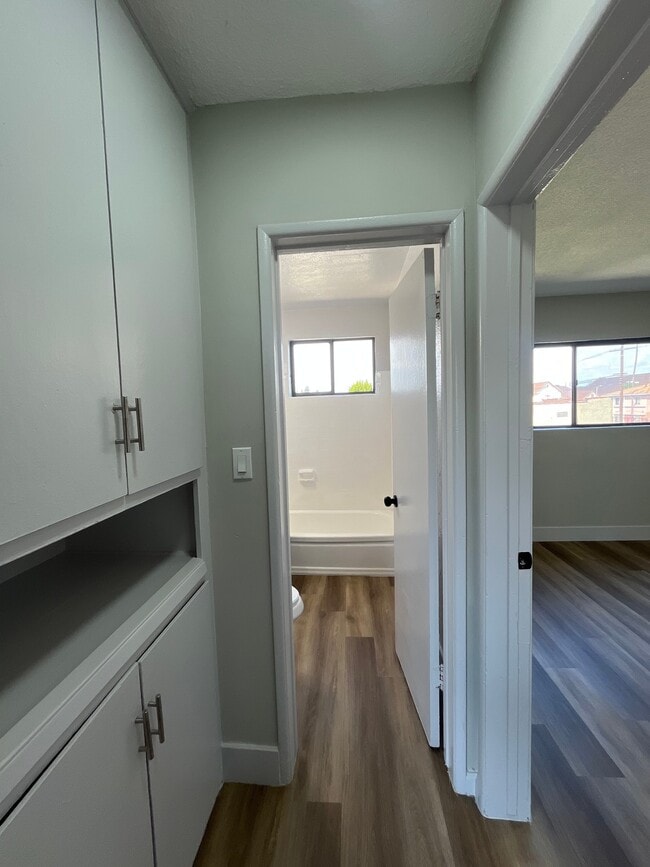 Photo - 8029 S Hoover St Unidad 17