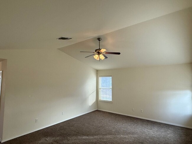 Photo - Great 3 Bed 2 Bath in Valencia Neighborhood