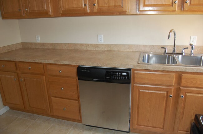 Photo - 411 Seiler Ave