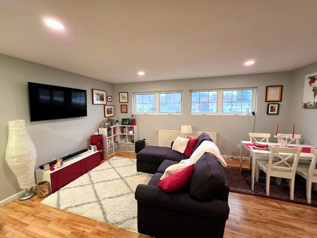 Building Photo - 20 Maine Ave Unit 20