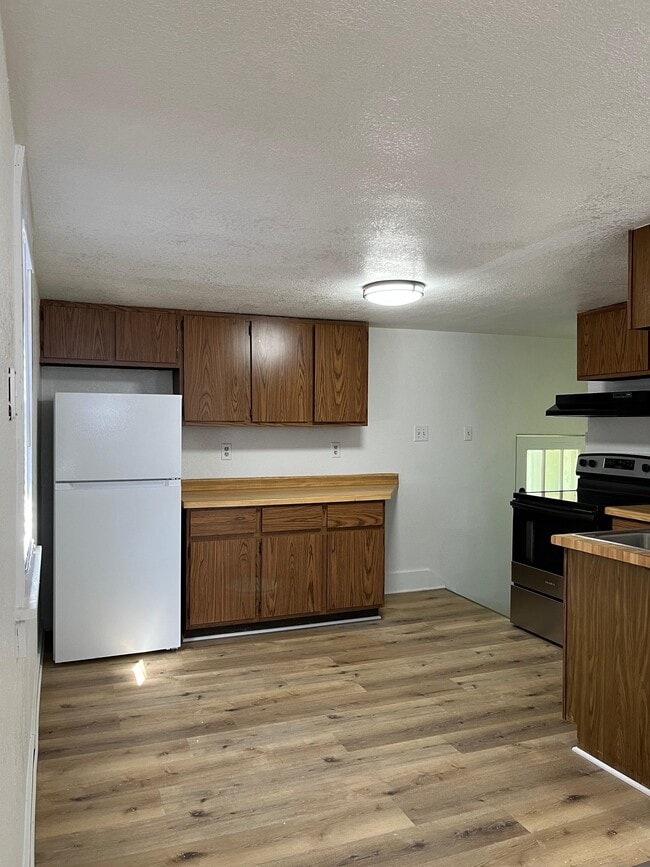 Photo - 134 N Adams St