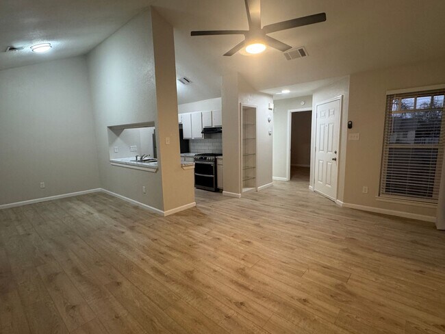 Photo - 1809 Prairie Knoll Ct Unit A