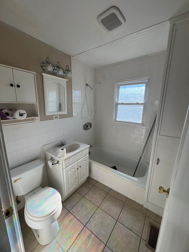 Photo - 2 bed, 1 bath home in a quiet neighborhood