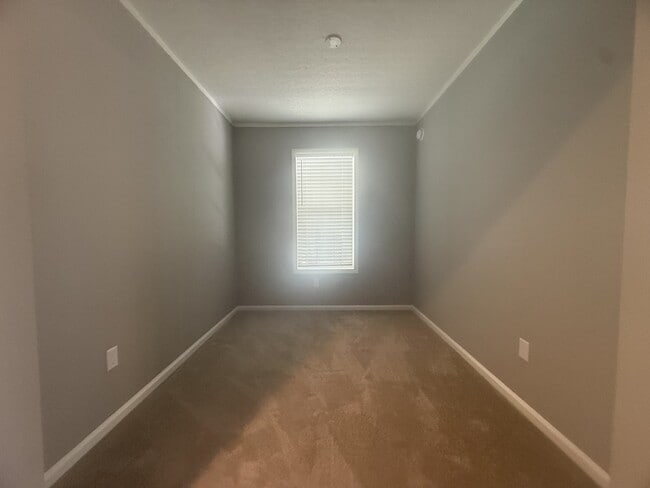 Photo - 602 Choo Choo Ln