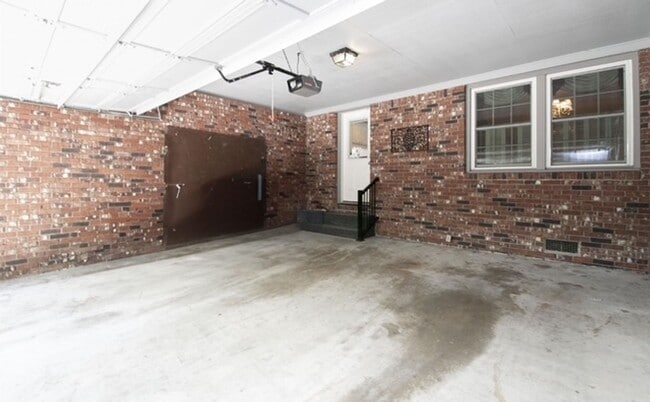 Photo - Renovated 5BR Home Minutes from Downtown Columbia | Two Full Kitchens + Fenced Yard ~ Available M...