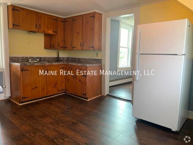 Building Photo - 1237 State St Unit 2 Rental