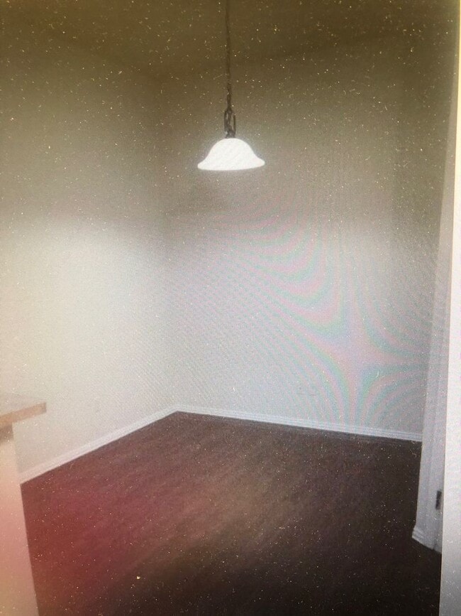 Photo - RAGLAND2113-15 Unit 2113