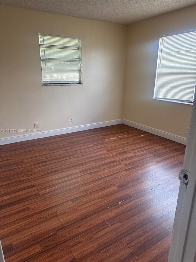 Photo - 7779 Tam Oshanter Blvd Unit 1-4