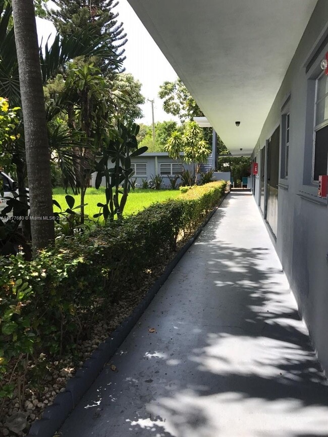 Photo - 2612 Johnson St Unidad 13