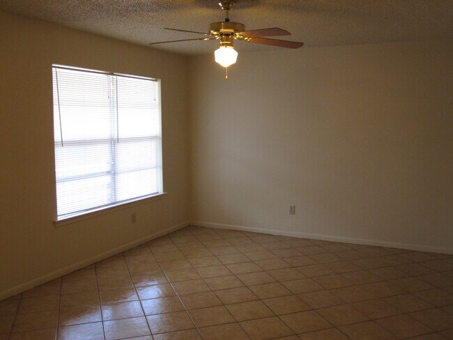 Photo - 104 Stanford Dr Unit 104 Stanford Dr Apt C