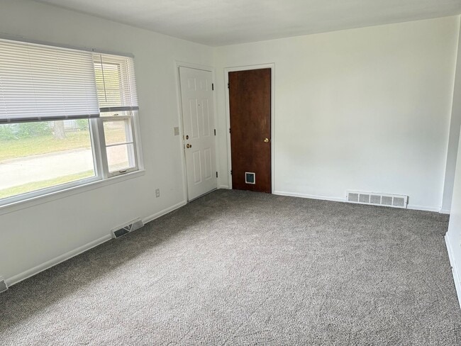 Photo - Extremely sharp, clean and roomy 2 BR Dupl...