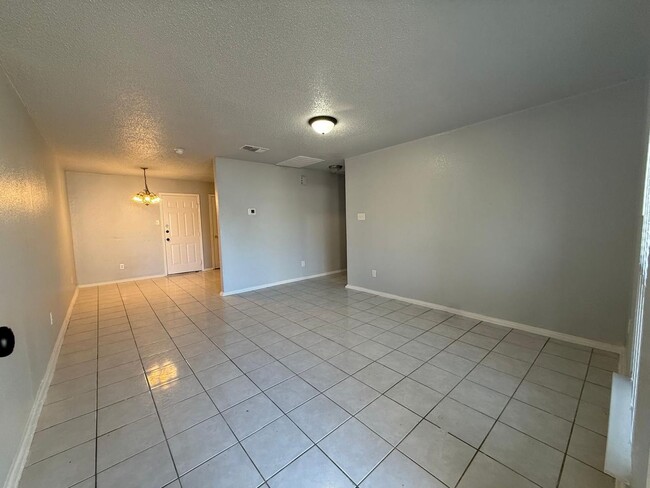 Photo - 1311 Hortencia Ave