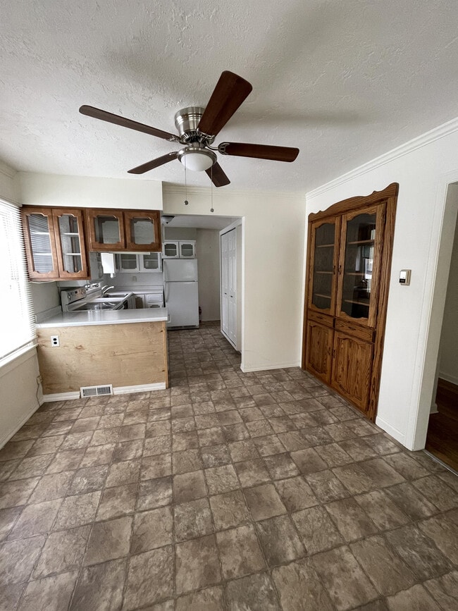 Photo - 2025 2nd Ave N Casa