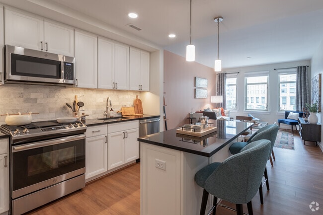 1BR, 1BA - 834 SF