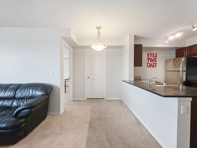 Photo - 5 Saddlestone Way Unit 413