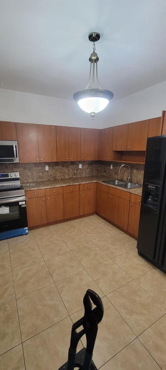 Photo - 375 E 14th St Unit 377