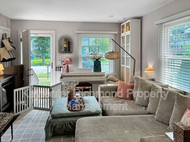 Photo - 4707 Fitzhugh Ave