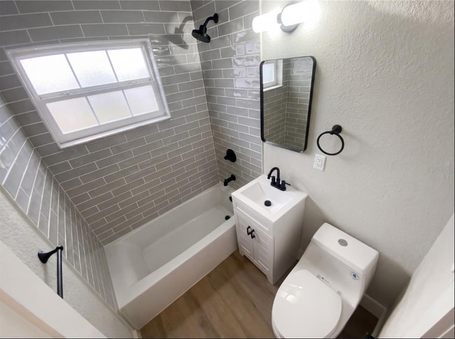 Photo - 8710 94th Ave