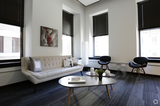 Sala de estar - HBG Realty MenakerFatt