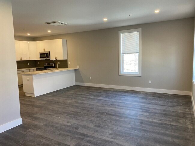 Photo - 32 Norwood St Unit 7