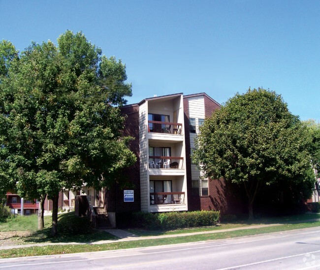 Building Photo - 1009 S. First St Rental