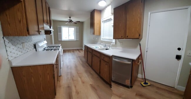 Photo - 1862 Pueblo Dr