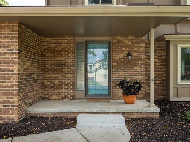 15665 Fountain Hills Dr