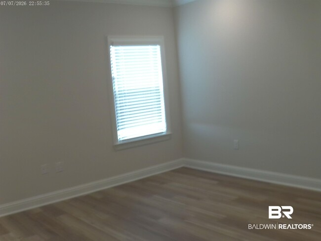 1069 Hayward Lp