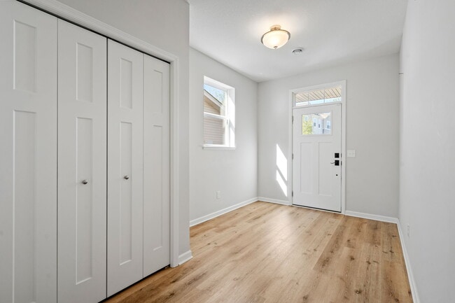 Photo - 4702 Cranesbill Rd