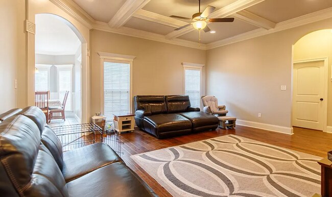 Photo - Southern Comfort Living: Your Dream Rental...