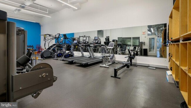 Photo - 2200 Arch St Unidad 705
