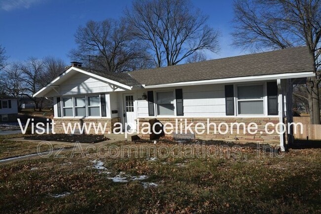 Building Photo - 4340 W 51st St