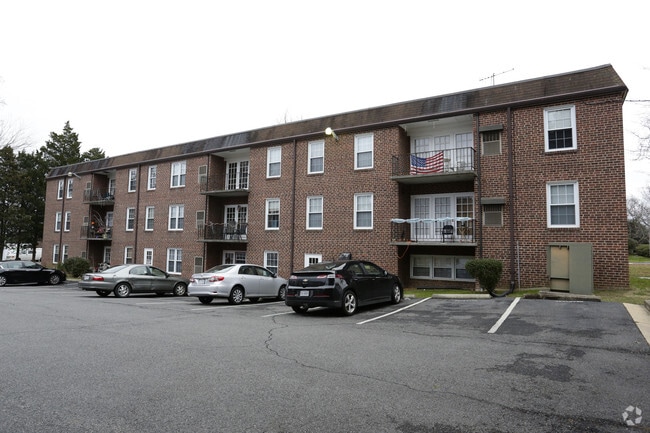 Columbia West - Columbia West Apartments