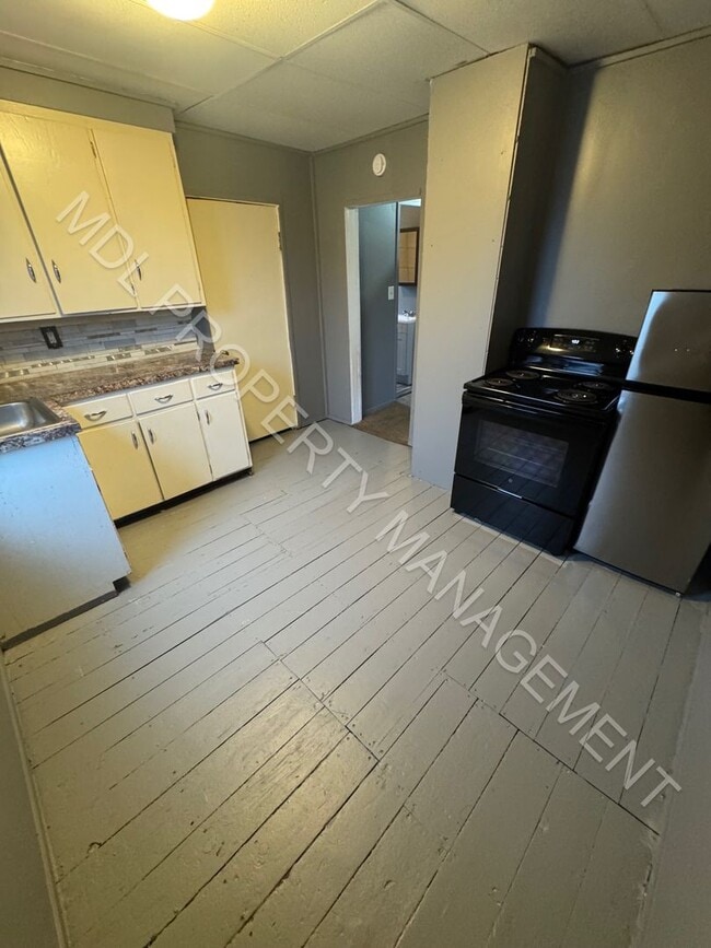 Photo - 311 Elm St Unit 2