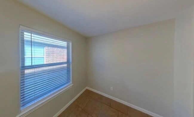 Photo - Stylish 3-Bedroom Residence Perfect for Family Living