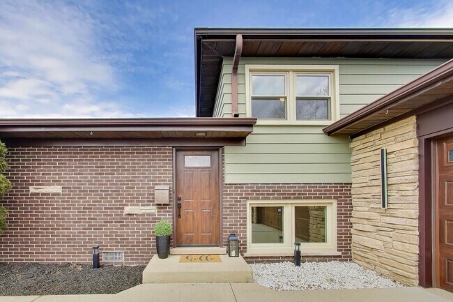 Photo - 909 S Waverly Ave