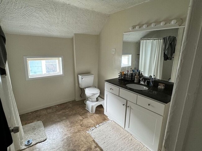 Photo - 106 Cottage St