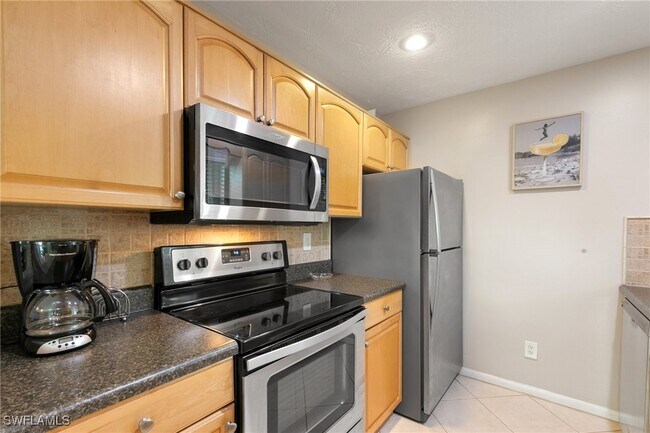 Photo - 3830 SE 12th Ave