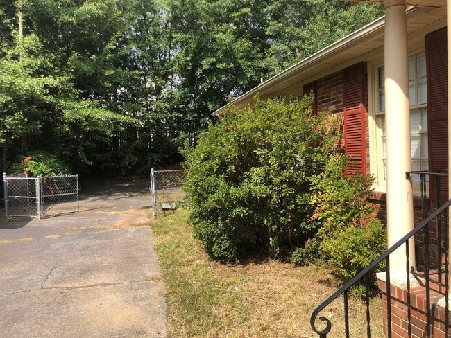 Photo - 5720-5722 Londonderry Duplex Unit 5722 Londonderry Road