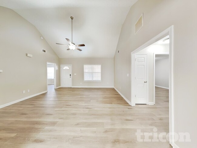 Photo - 210 Baxter Ln