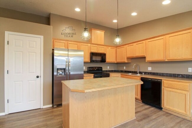 Photo - 5518 Hayes Ln