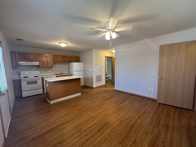 Photo - Main &amp; Veterans Crossing