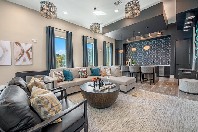 Photo - Alta Rolling Oaks