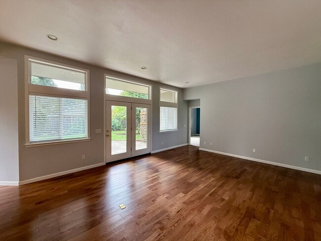 Photo - $500.00 OFF Move In Costs Special!